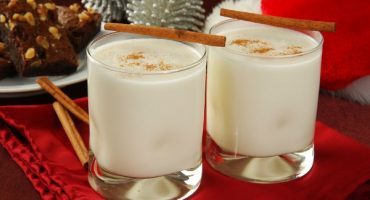 5 Christmas Drink Recipes to get you in the Festive Spirit
