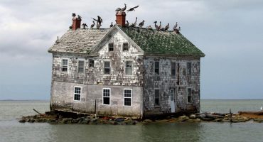 Hauntingly Beautiful Photos of Abandoned Places