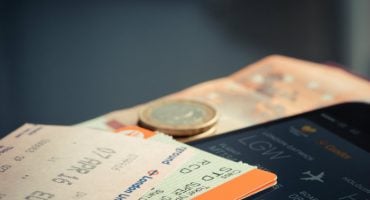 11 Tips to Save Money While Travelling