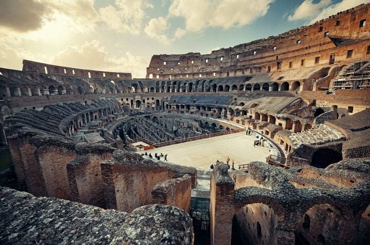 colosseum in rome _ italy