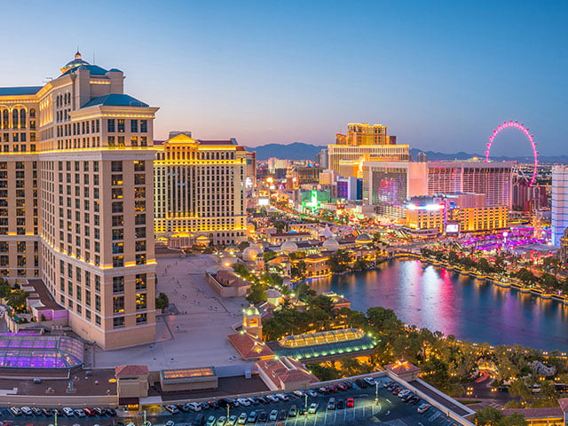 Book a flight and hotel in Las Vegas with eDreams