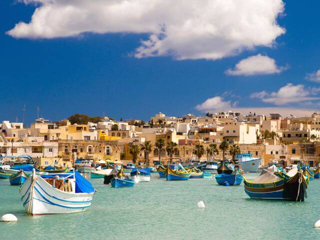 Book a flight and hotel in Malta with eDreams