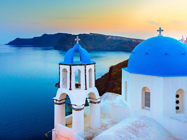 Book a flight and hotel in Santorini with eDreams